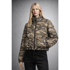 Wild Fable Camo Puffer Jacket Women’s Large